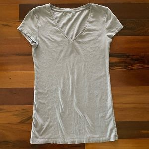 [Ann Taylor] Purplish-Gray V Neck Top